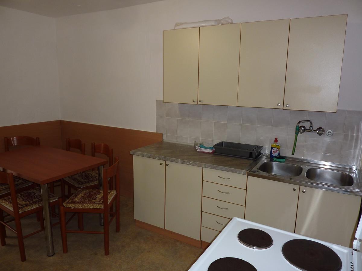 Rose - Apartmani Janovic Луштица Экстерьер фото